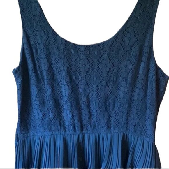 black Ruffled Mini Dress Sleeveless Size XS - Picture 2 of 10